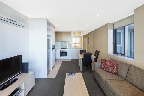 IStay Precinct Adelaide - Australia Accommodation 24