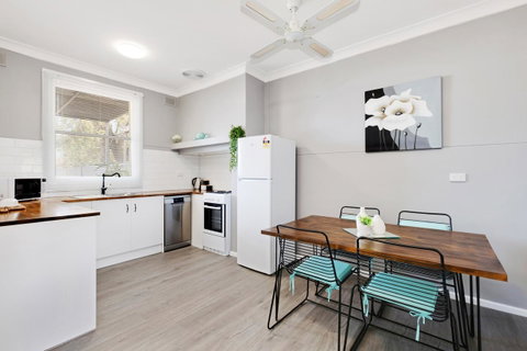 Cute And Cosy - Events, Workers, Getaways - Australia Accommodation 7