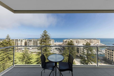 Oaks Glenelg Liberty Suites - Australia Accommodation 11
