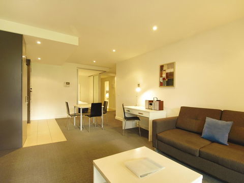 Oaks Glenelg Liberty Suites - Australia Accommodation 22