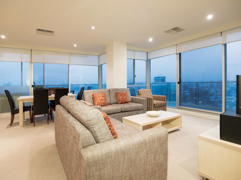 Oaks Glenelg Liberty Suites - Australia Accommodation 18