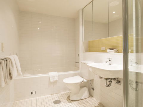 Oaks Glenelg Liberty Suites - Australia Accommodation 26
