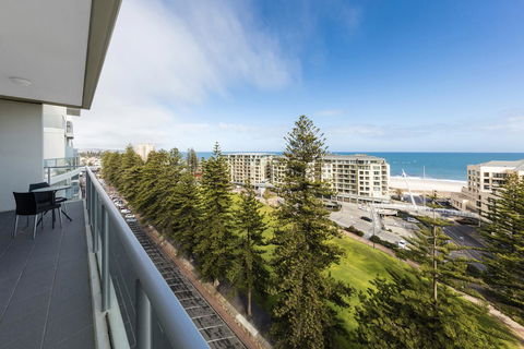 Oaks Glenelg Liberty Suites - Australia Accommodation 13