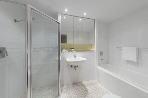 Oaks Glenelg Liberty Suites - Australia Accommodation 28