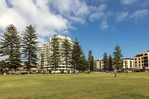 Oaks Glenelg Liberty Suites - Australia Accommodation 10