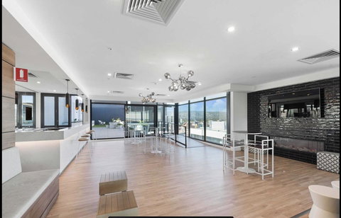 Resort Style Luxury City Apartment + Free Car Parking - Australia Accommodation 22