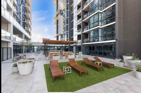 Resort Style Luxury City Apartment + Free Car Parking - Australia Accommodation 23
