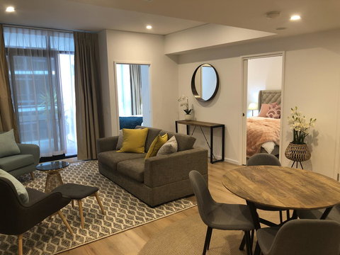 Resort Style Luxury City Apartment + Free Car Parking - Australia Accommodation 10