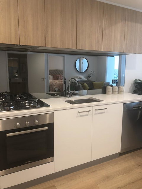 Resort Style Luxury City Apartment + Free Car Parking - Australia Accommodation 33