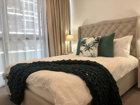 Resort Style Luxury City Apartment + Free Car Parking - Australia Accommodation 8