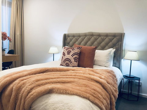 Resort Style Luxury City Apartment + Free Car Parking - Australia Accommodation 4
