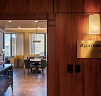 Suite 11 Victoria Square - Australia Accommodation