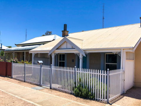 Inglenook Cottage - Australia Accommodation 35