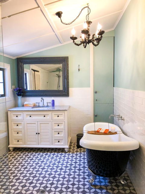 Inglenook Cottage - Australia Accommodation 22