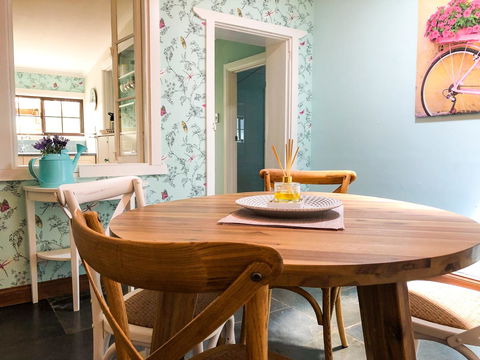 Inglenook Cottage - Australia Accommodation 5