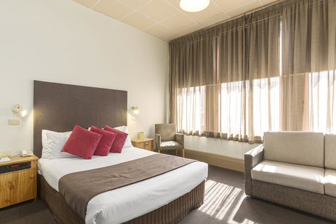 Adelaide Paringa - Australia Accommodation 2