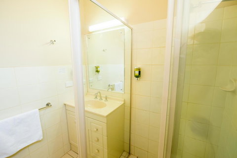 Jacksons Motor Inn - Australia Accommodation 19