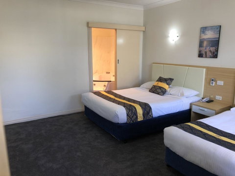 Jacksons Motor Inn - Australia Accommodation 42