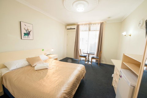 Jacksons Motor Inn - Australia Accommodation 5