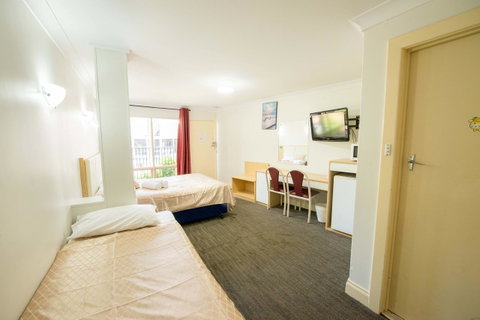 Jacksons Motor Inn - Australia Accommodation 23