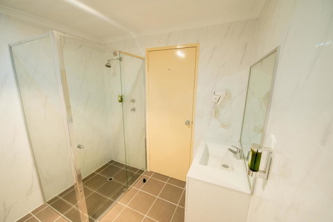 Jacksons Motor Inn - Australia Accommodation 21