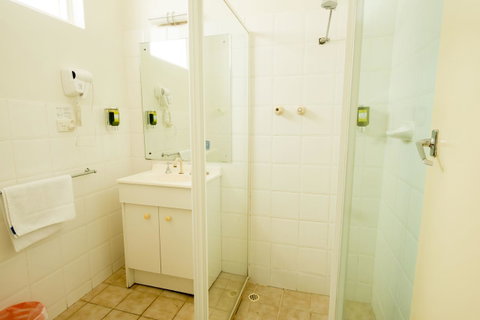 Jacksons Motor Inn - Australia Accommodation 28