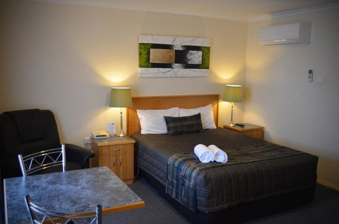 Arkana Motor Inn & Terrace Apartments - Australia Accommodation 0
