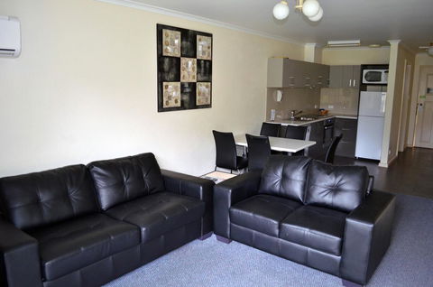 Arkana Motor Inn & Terrace Apartments - Australia Accommodation 34