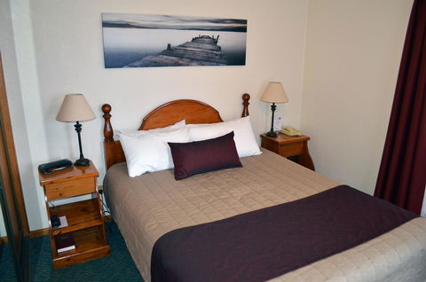Arkana Motor Inn & Terrace Apartments - Australia Accommodation 14