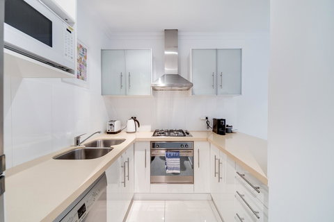 York Apartments On Grenfell - Australia Accommodation 3
