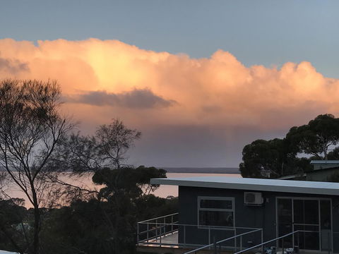Sunrise On Falie Seaview Eco Accommodation - Australia Accommodation 28