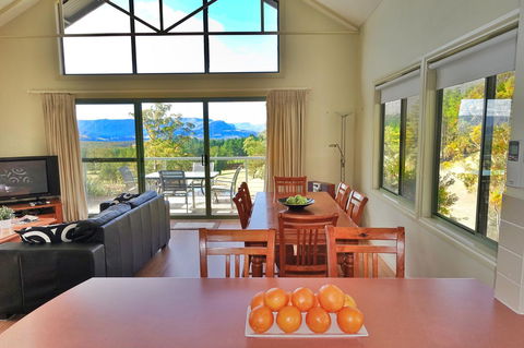 SkyView Villa - Australia Accommodation 15