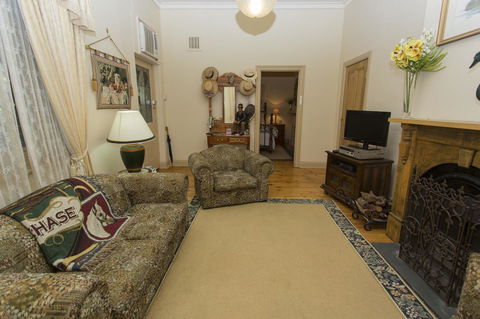 Tanunda Cottages - Australia Accommodation 10