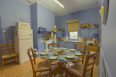 Tanunda Cottages - Australia Accommodation 12