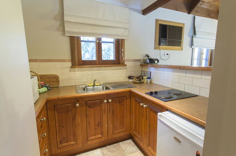 Tanunda Cottages - Australia Accommodation 5