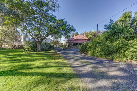 Tanunda Cottages - Australia Accommodation 18