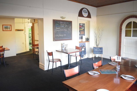 Commercial Hotel Morgan - Australia Accommodation 5