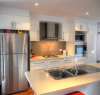 Home On Torrens - Australia Accommodation