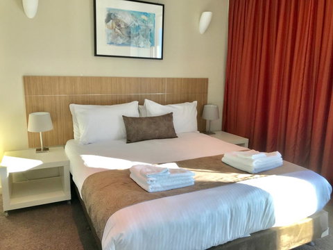 Adelaide DressCircle Apartments - North Terrace - Australia Accommodation 5