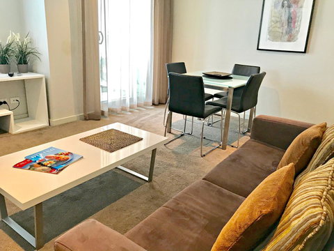 Adelaide DressCircle Apartments - North Terrace - Australia Accommodation 19