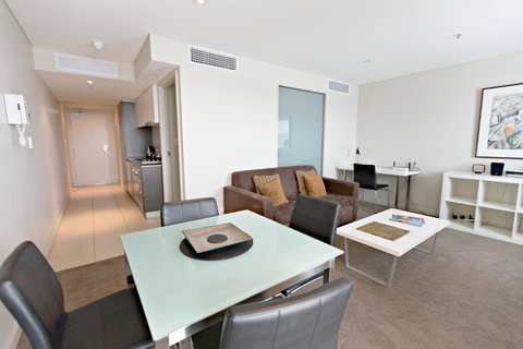 Adelaide DressCircle Apartments - North Terrace - Australia Accommodation 12