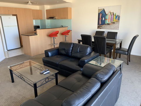 Ensenada Motor Inn And Suites - Australia Accommodation 21
