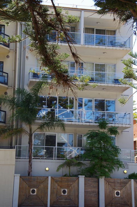 Ensenada Motor Inn And Suites - Australia Accommodation 36