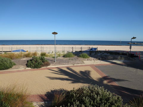 Lights Landing Apartments - Australia Accommodation 17