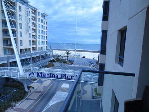 Lights Landing Apartments - Australia Accommodation 13