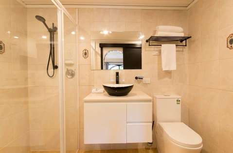 The Manor Basket Range - Australia Accommodation 6