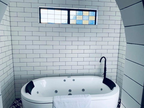 The Manor Basket Range - Australia Accommodation 11