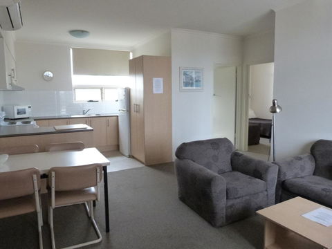 Glenelg Holiday Apartments - Corfu - Australia Accommodation 9