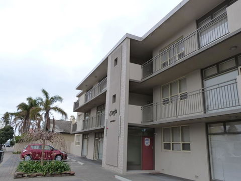 Glenelg Holiday Apartments - Corfu - Australia Accommodation 1