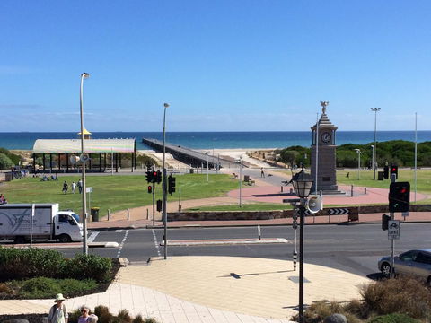 Adelaide - Semaphore Beach Front - Australia Accommodation 25